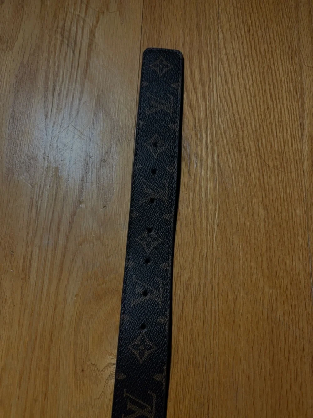 Louis Vuitton Monogram Belt with Matte Black LV Buckle - Picture 3 of 4